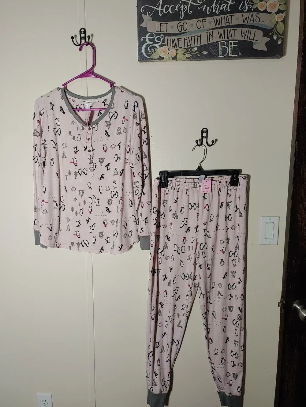 Secret Treasures Adorable Pink Penguin Medium 8/10 Pajama Set